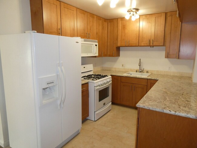 Foto del edificio - 2 Bedroom Home in Friendly Valley in 55+ C...