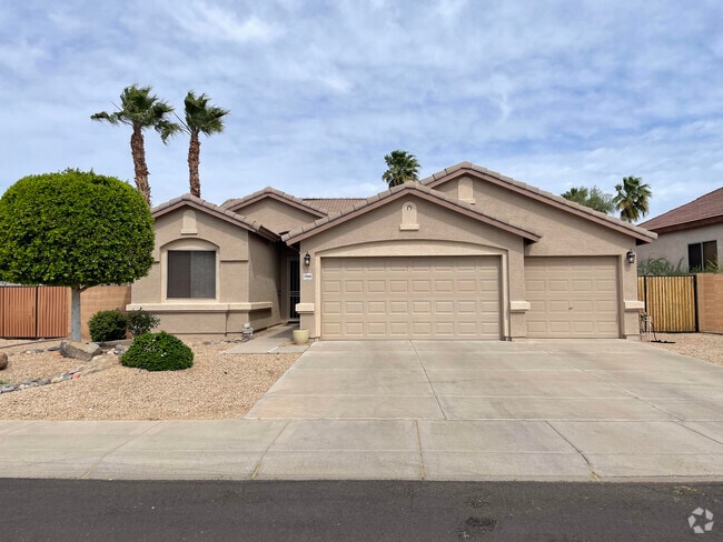 Building Photo - 17646 N 168th Dr