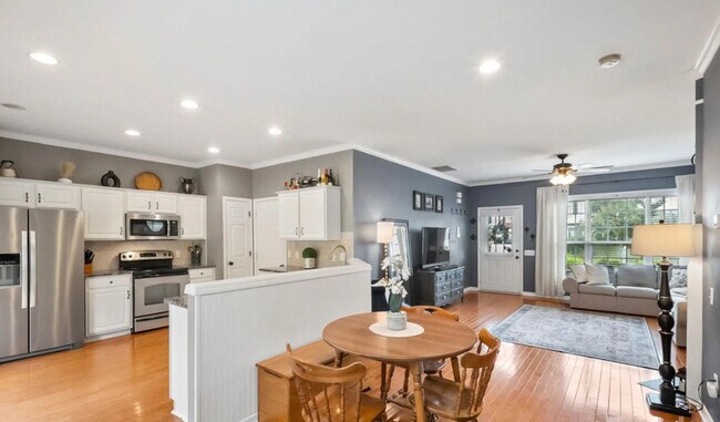 Building Photo - 2143 Kaybird Ln