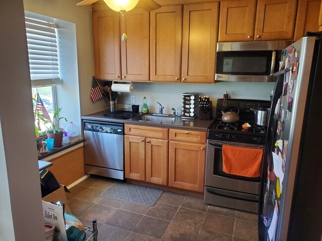 Building Photo - 452 Tournament Dr