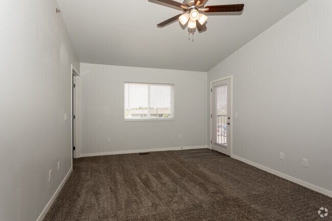 2BR, 2BA - 935SF - Red Rock Apartments