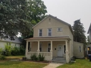 Building Photo - 628 6th St