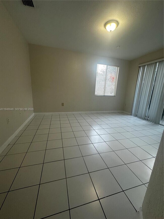 Foto del edificio - 2440 SE 14th Ave