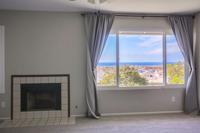 Building Photo - Amazing ocean views in this gorgeous Carls...