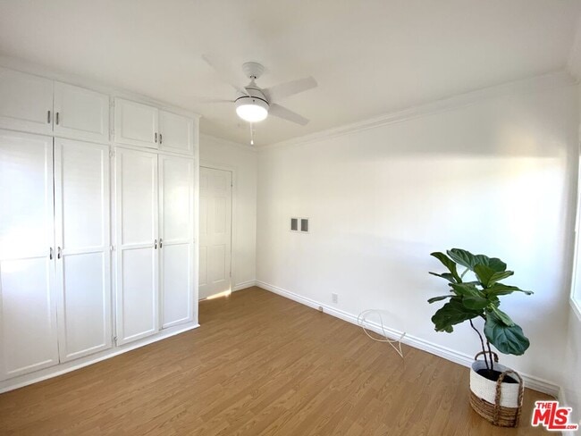 Foto del edificio - 2948 Exposition Blvd