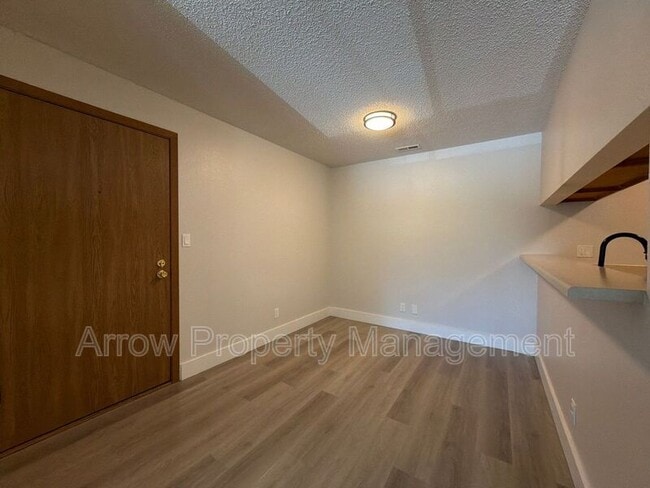 Building Photo - 2344 N 44th St