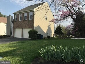 Building Photo - 13711 Springhaven Dr