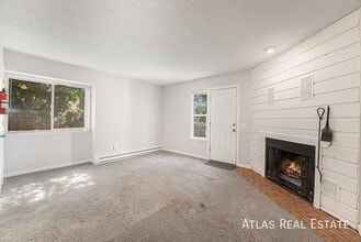 Building Photo - 347 Colony Pl