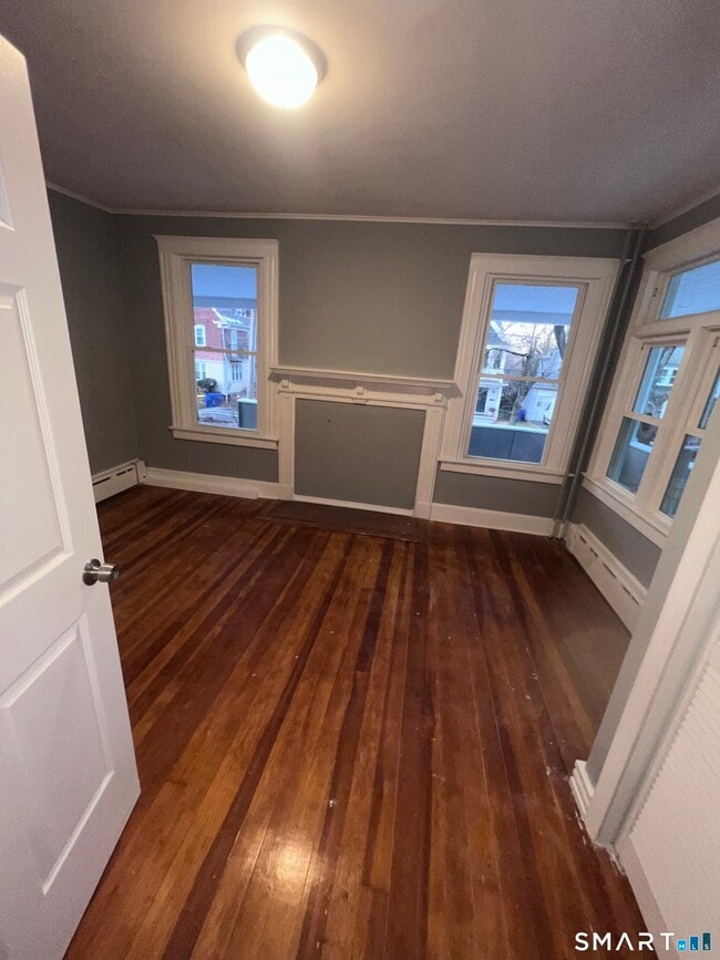 Building Photo - 10 Fleming St