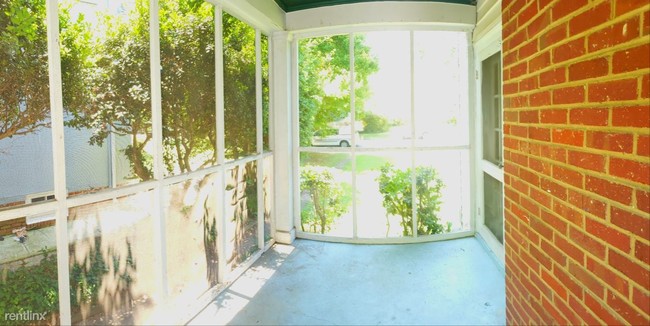 Building Photo - 2 br, 1 bath  - 4821 W Seminary Ave