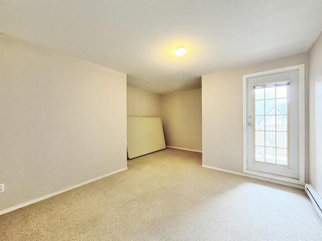 Building Photo - 5-15355 26 AVENUE