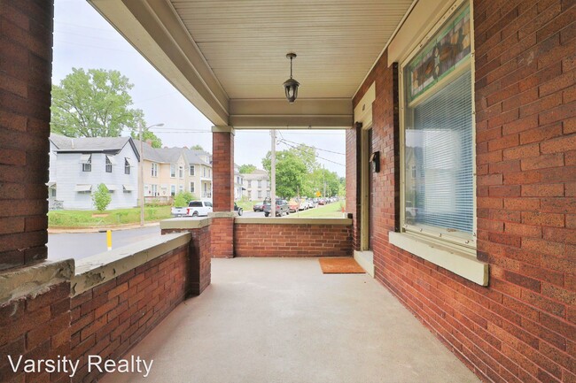 3 br, 2 bath House - 43 E. Blake Avenue photo'