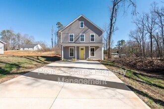 Building Photo - 104 Norbert Ln
