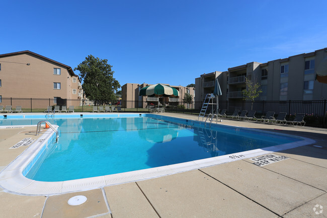 Lerner Surrey Square Apartments - Forestville, MD | Apartments.com