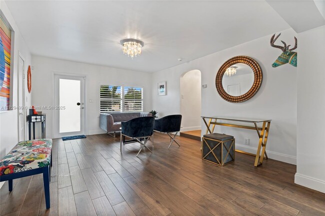 Foto del edificio - 516 SW 12th St