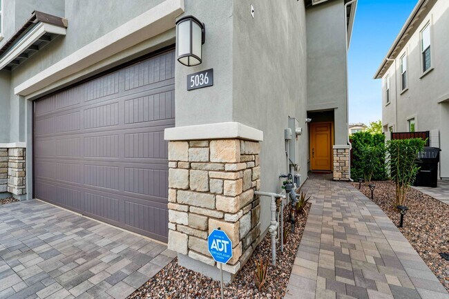 Foto del edificio - Professionally Designed, Fully Furnished townhome on one of Arabella’s Premium Lots | Scottsdale’...