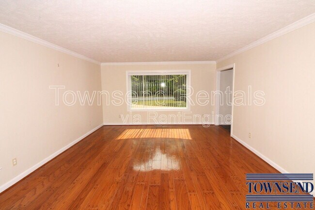 Foto del edificio - 319 Summertime Rd