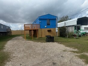 Building Photo - 428 15th St