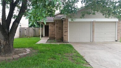 Building Photo - 17547 Pattiglen Dr