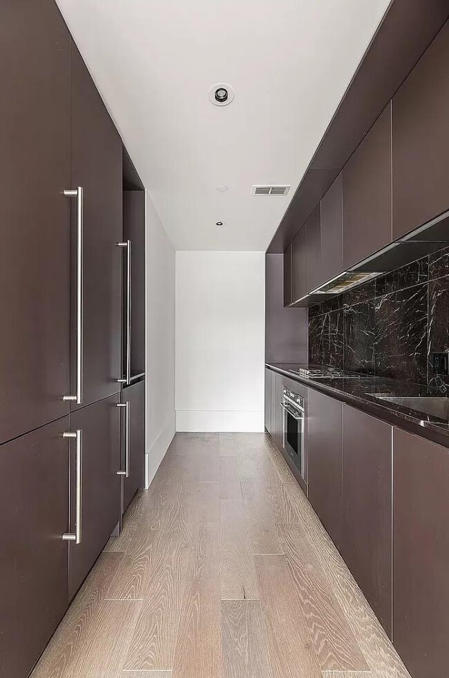 Foto del edificio - 429 Kent Ave