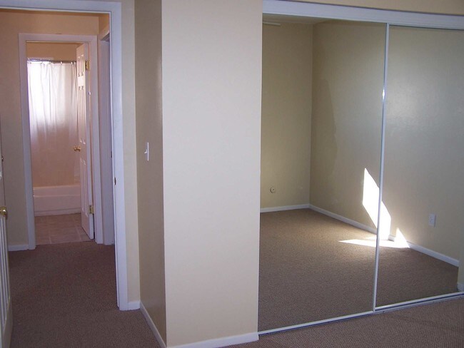 Bedroom - 1006 Western Dr