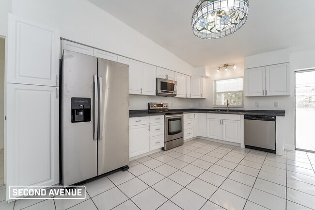 Foto del edificio - 8617 Shumock Ave