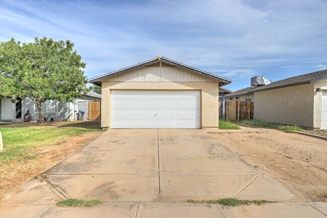 Building Photo - 9514 W Garfield St