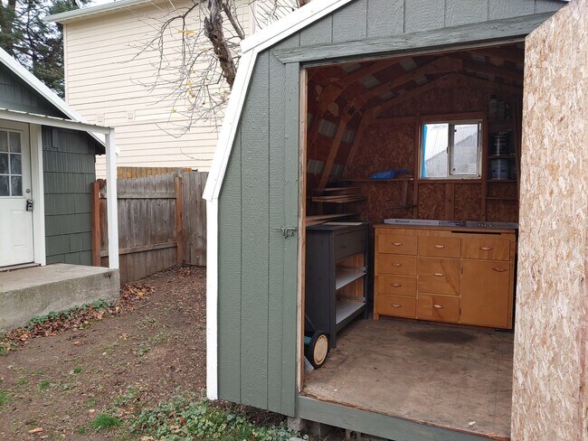 Foto del edificio - One Bedroom Home in Midtown CDA