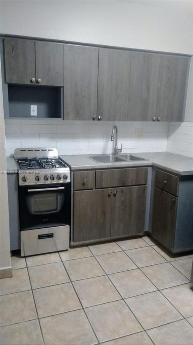 Foto del edificio - 435 SW 5th Ave