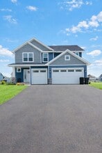 Building Photo - 11437 83rd Ln NE