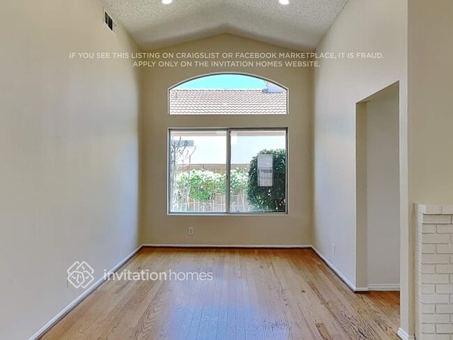 Foto del edificio - 28121 Orangegrove Ave