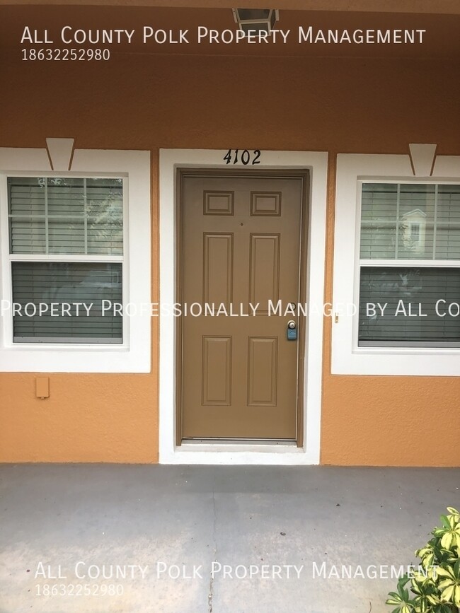 Building Photo - Gated Community 2 Bedroom /2.5 Bathroom To...