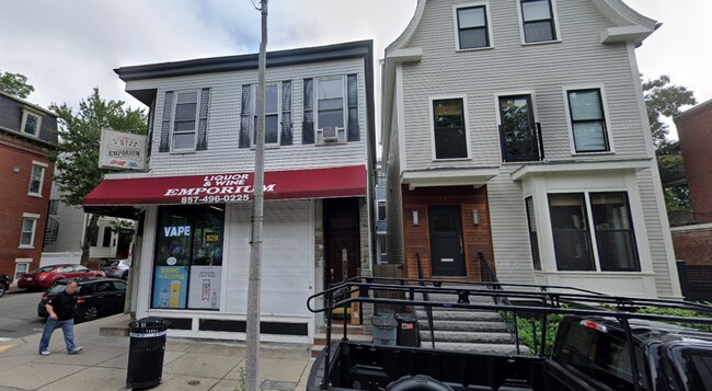 Building Photo - 338 K St