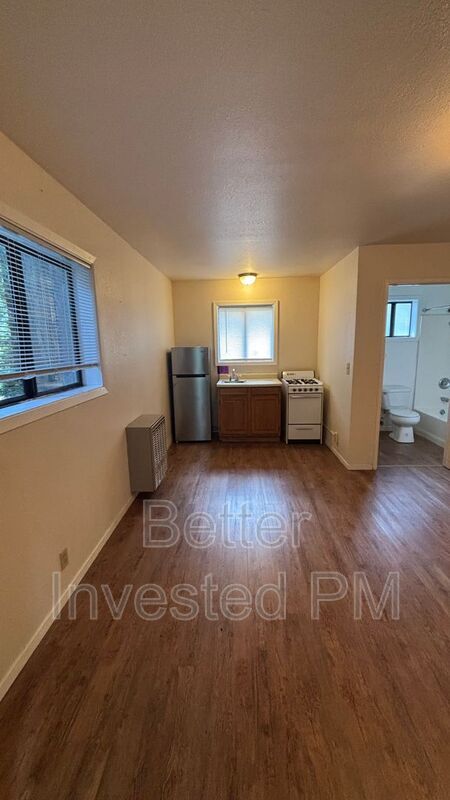 Foto del edificio - 24631 Birch St