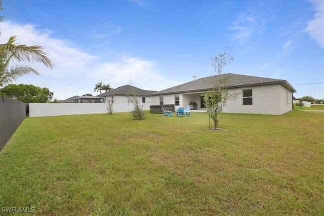 Building Photo - 315 SW 31st Pl