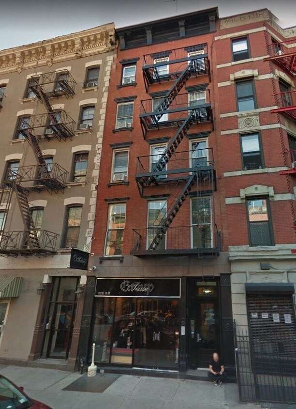 Primary Photo - 352 East 13th Street