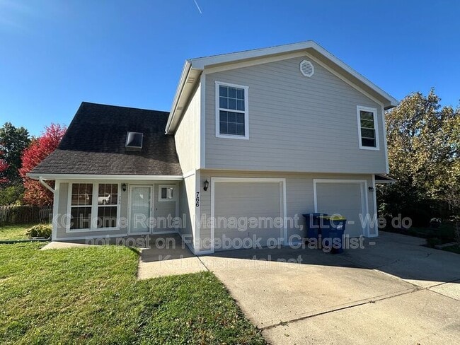 Building Photo - 766 Spring Cir