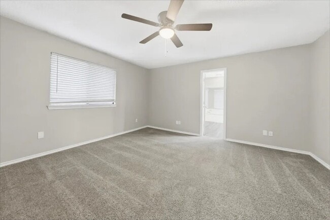 Building Photo - 4510 Lone Oak Dr