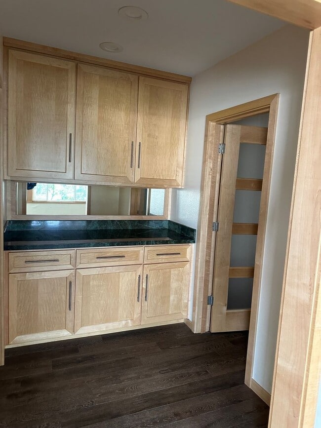 Building Photo - Available Soon! One Bedroom Steps From The Beach