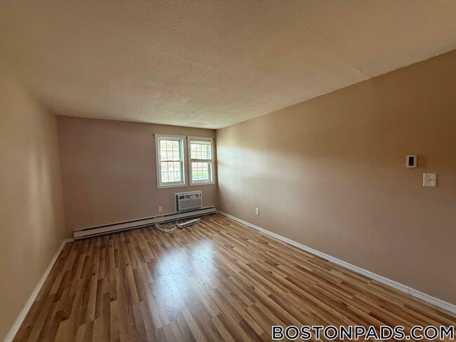 Foto del edificio - 180 Main St