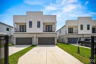 Building Photo - 5510 Pershing St