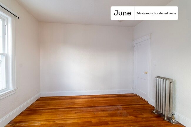 Foto del edificio - Room in Shared 4 bed/1 bath home