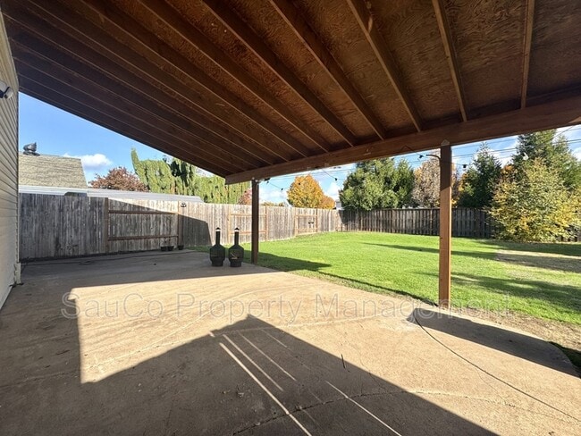 Building Photo - 992 S Palmetto St