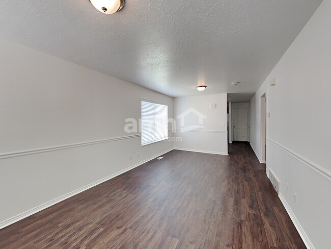 Building Photo - 2885 Ruby Valley Dr
