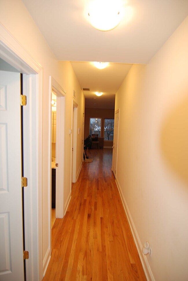 Foto del edificio - 6834 N Ashland Blvd