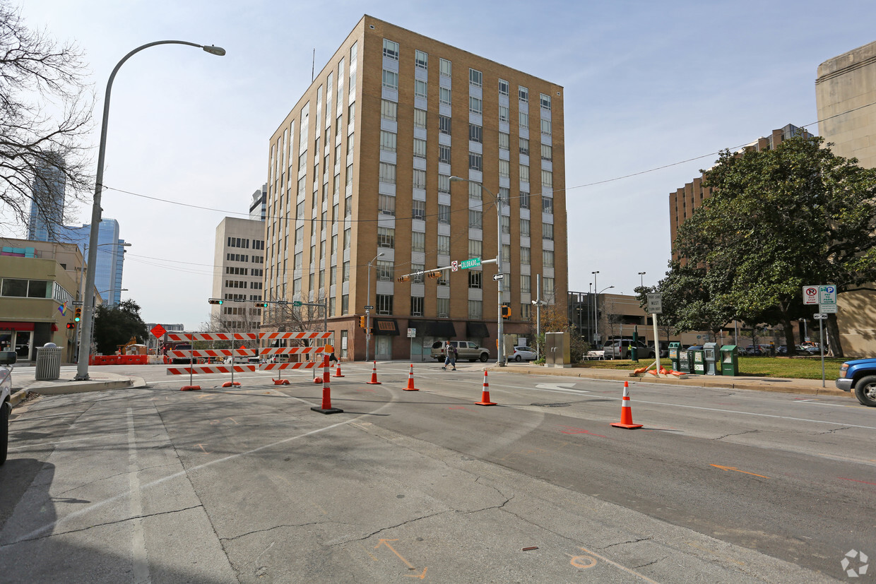 Primary Photo - Brown Building Lofts