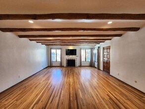 Building Photo - 602 Griffin St