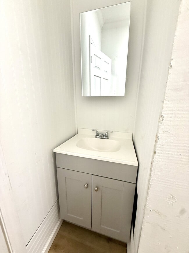 Building Photo - 410 Law St