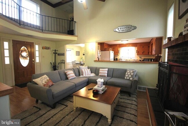 Building Photo - 48 Poor Farm Rd