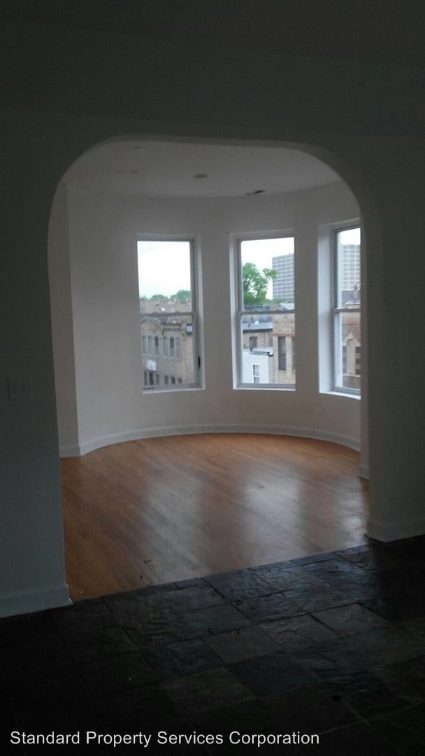 Building Photo - 3 br, 1 bath  - 2300 S Troy St.
